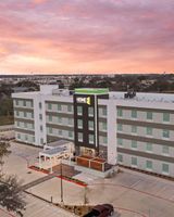 Home2 Suites - Lake Jackson