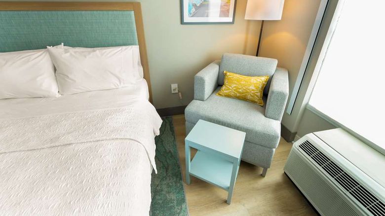 <b>Hampton Inn Downtown Historic District Room</b>. Images powered by <a href="https://iceportal.shijigroup.com/" title="IcePortal" target="_blank">IcePortal</a>.