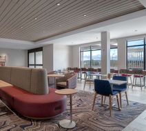 Home2 Suites Sheboygan Lobby