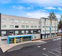 Tru by Hilton Beaverton Exterior