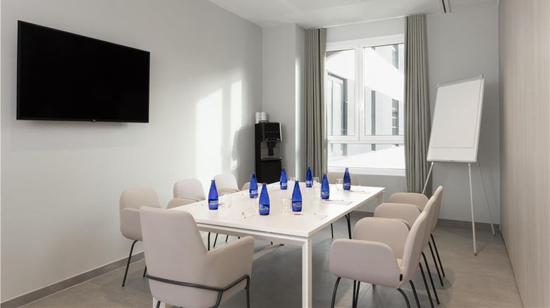 <b>Hampton by Hilton Malaga Martiricos Meeting</b>. Images powered by <a href="https://iceportal.shijigroup.com/" title="IcePortal" target="_blank">IcePortal</a>.