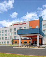 Hampton Inn Suites Hilton Airport