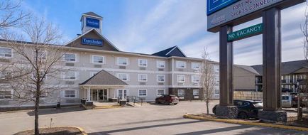 Travelodge by Wyndham Fort McMurray Exterior