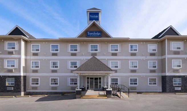 Travelodge by Wyndham Fort McMurray Exterior