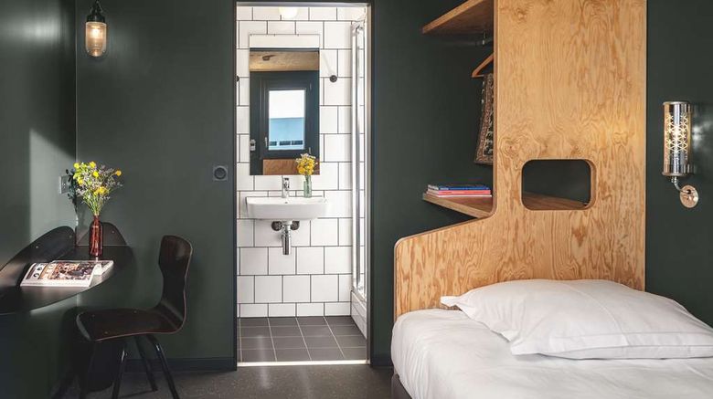 <b>EKLO Toulouse Room</b>. Images powered by <a href="https://iceportal.shijigroup.com/" title="IcePortal" target="_blank">IcePortal</a>.