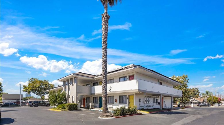 <b>Signature Inn San Jose Exterior</b>. Images powered by <a href="https://iceportal.shijigroup.com/" title="IcePortal" target="_blank">IcePortal</a>.