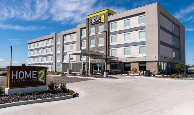 Home2 Suites Effingham Exterior