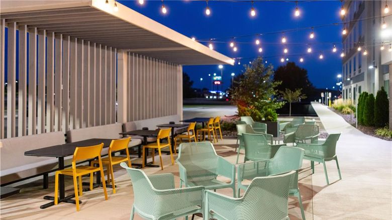 <b>Home2 Suites Effingham Exterior</b>. Images powered by <a href="https://iceportal.shijigroup.com/" title="IcePortal" target="_blank">IcePortal</a>.