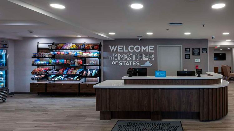 Hampton Inn Norton Lobby