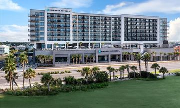 Embassy Suites by Hilton Resort