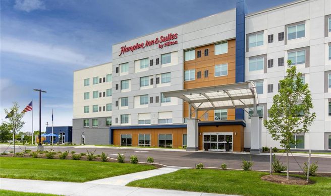 Hampton Hilton East Oxmoor Exterior