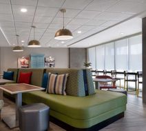 Home2 Suites Hilton Kokomo Lobby