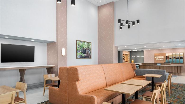 <b>Hampton Inn and Suites Alpena Lobby</b>. Images powered by <a href="https://iceportal.shijigroup.com/" title="IcePortal" target="_blank">IcePortal</a>.