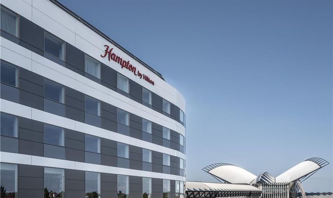 Hampton by Hilton Lyon Exterior