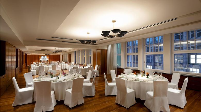 <b>Conrad Hamburg Meeting</b>. Images powered by <a href="https://iceportal.shijigroup.com/" title="IcePortal" target="_blank">IcePortal</a>.