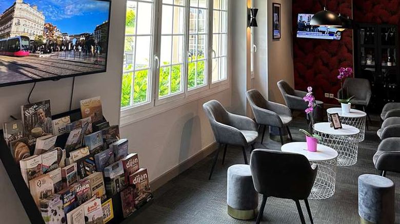 <b>La Bonbonniere, Sure Hotel Coll by BW Lobby</b>. Images powered by <a href="https://iceportal.shijigroup.com/" title="IcePortal" target="_blank">IcePortal</a>.