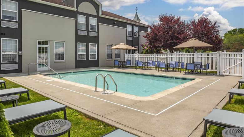 <b>Best Western Mystic Pool</b>. Images powered by <a href="https://iceportal.shijigroup.com/" title="IcePortal" target="_blank">IcePortal</a>.