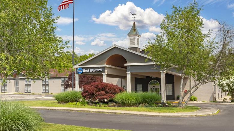 <b>Best Western Mystic Exterior</b>. Images powered by <a href="https://iceportal.shijigroup.com/" title="IcePortal" target="_blank">IcePortal</a>.