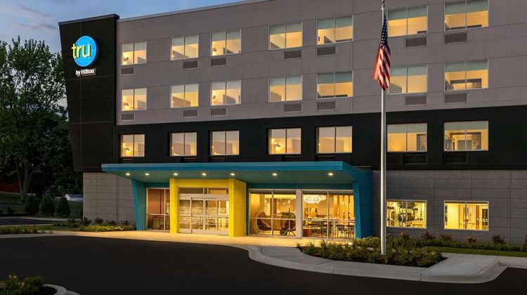 Tru by Hilton Martinsburg Exterior