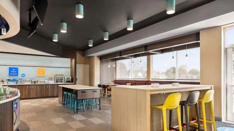 <b>Tru by Hilton Martinsburg Restaurant</b>. Images powered by <a href="https://iceportal.shijigroup.com/" title="IcePortal" target="_blank">IcePortal</a>.