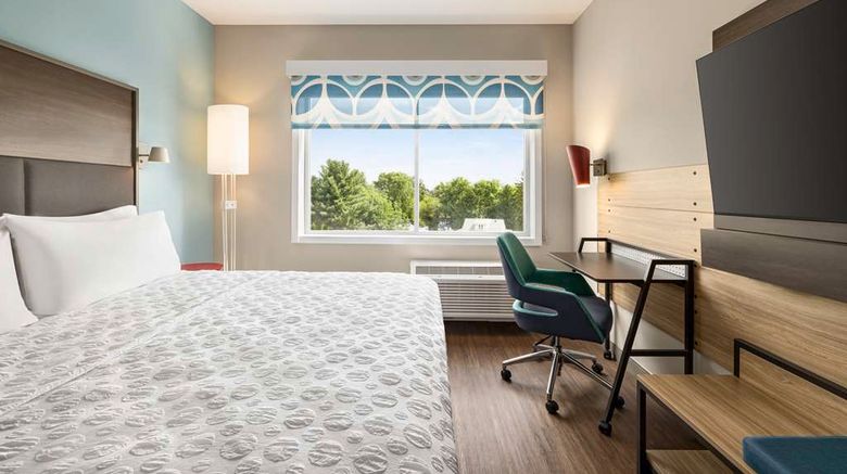 <b>Tru by Hilton Martinsburg Room</b>. Images powered by <a href="https://iceportal.shijigroup.com/" title="IcePortal" target="_blank">IcePortal</a>.