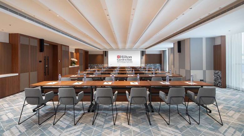 <b>Hilton Garden Inn Daxing Jinyuan Road Meeting</b>. Images powered by <a href="https://iceportal.shijigroup.com/" title="IcePortal" target="_blank">IcePortal</a>.