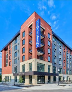 Hampton Inn Hilton UN Medical Ctr