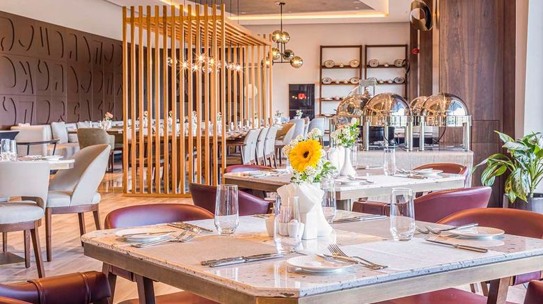 <b>Hilton Garden Inn Samarkand Afrosiyob Restaurant</b>. Images powered by <a href="https://iceportal.shijigroup.com/" title="IcePortal" target="_blank">IcePortal</a>.