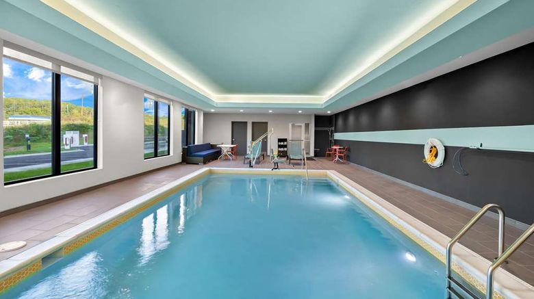 <b>Tru by Hilton Lexington Pool</b>. Images powered by <a href="https://iceportal.shijigroup.com/" title="IcePortal" target="_blank">IcePortal</a>.
