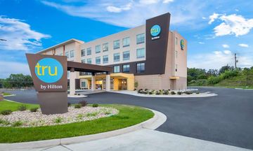 Tru by Hilton Lexington