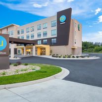 Tru by Hilton Lexington