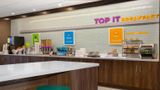 Tru by Hilton Gananoque Restaurant