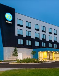Tru by Hilton Gananoque