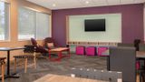 Tru by Hilton Gananoque Lobby
