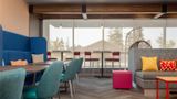Tru by Hilton Gananoque Lobby