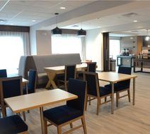 Hampton Inn by Hilton Cabot Lobby