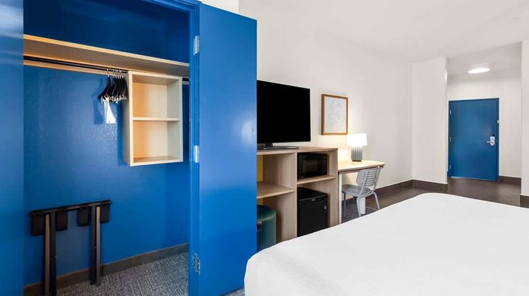 Spark by Hilton Pearland Room