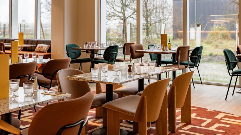 <b>Hampton Merignac Restaurant</b>. Images powered by <a href="https://iceportal.shijigroup.com/" title="IcePortal" target="_blank">IcePortal</a>.