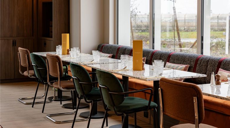 <b>Hampton Merignac Restaurant</b>. Images powered by <a href="https://iceportal.shijigroup.com/" title="IcePortal" target="_blank">IcePortal</a>.