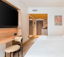 Hampton Merignac Room