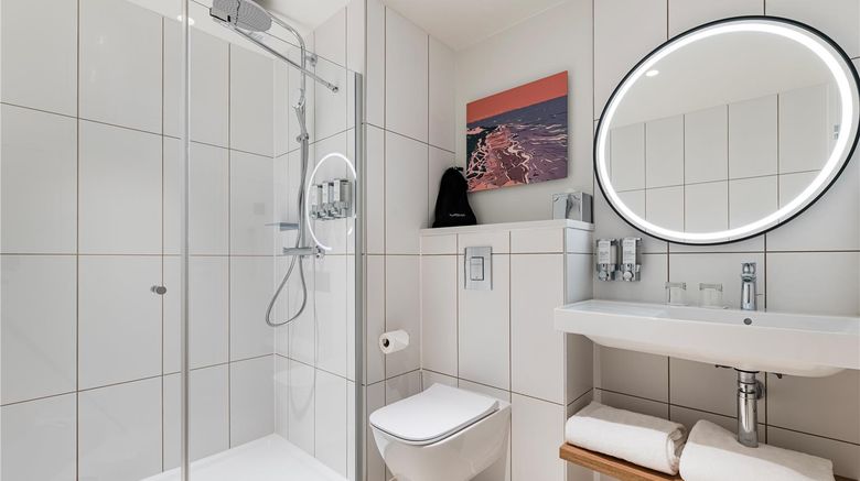 <b>Hampton Merignac Room</b>. Images powered by <a href="https://iceportal.shijigroup.com/" title="IcePortal" target="_blank">IcePortal</a>.