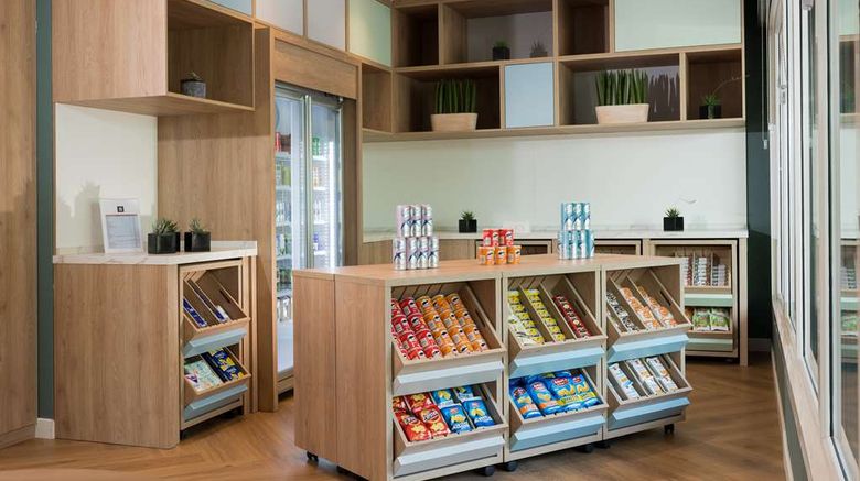 <b>Hilton Garden Inn Milan Malpensa Restaurant</b>. Images powered by <a href="https://iceportal.shijigroup.com/" title="IcePortal" target="_blank">IcePortal</a>.