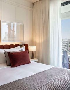 The George Hotel