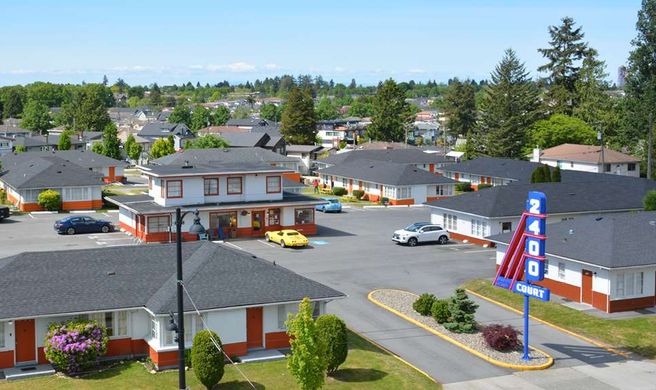 2400 Motel Exterior