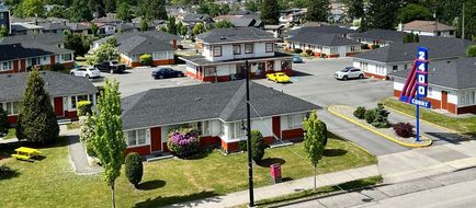 2400 Motel Exterior