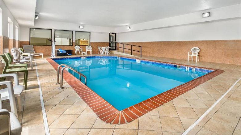 <b>Spark by Hilton Louisville South Pool</b>. Images powered by <a href="https://iceportal.shijigroup.com/" title="IcePortal" target="_blank">IcePortal</a>.