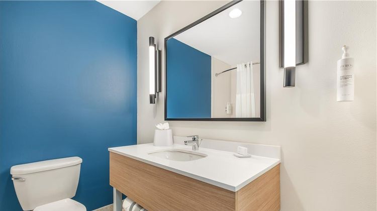 Spark by Hilton Louisville South Room
