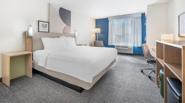 Spark by Hilton Louisville South Room
