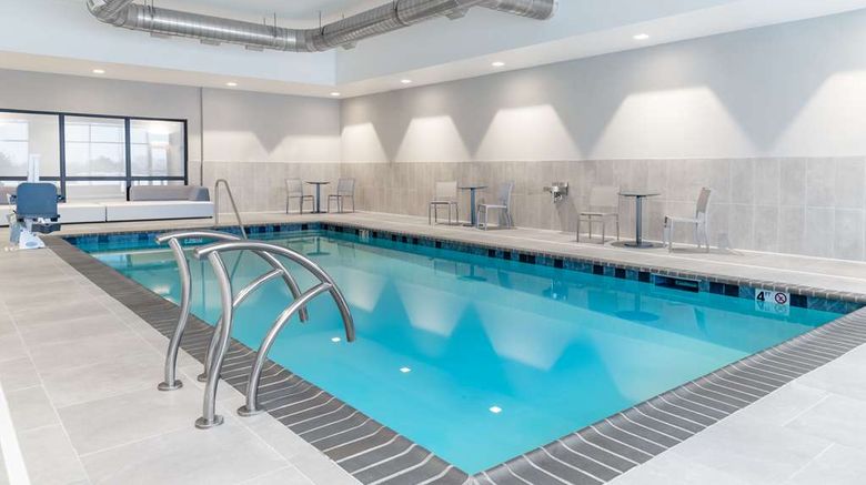 <b>Homewood Suites by Hilton Holland Pool</b>. Images powered by <a href="https://iceportal.shijigroup.com/" title="IcePortal" target="_blank">IcePortal</a>.