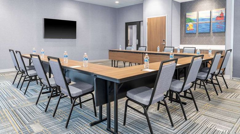 <b>Homewood Suites by Hilton Holland Meeting</b>. Images powered by <a href="https://iceportal.shijigroup.com/" title="IcePortal" target="_blank">IcePortal</a>.